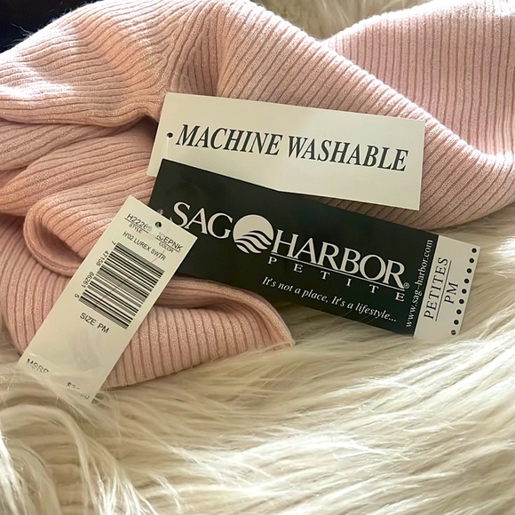 Mock turtleneck sweater with shimmer - Picture 7 of 11